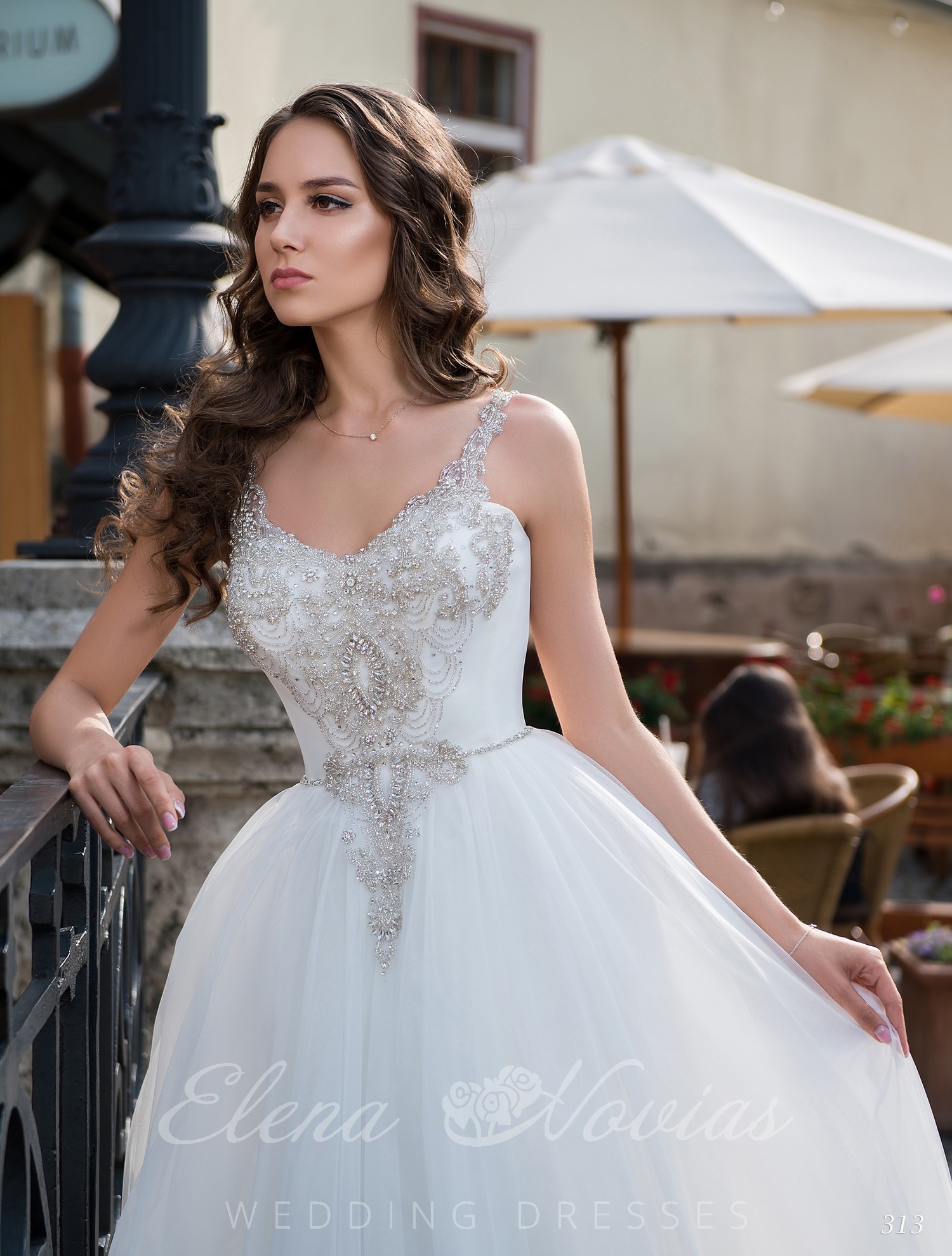 Wedding dress with embroidered straps on wholesale